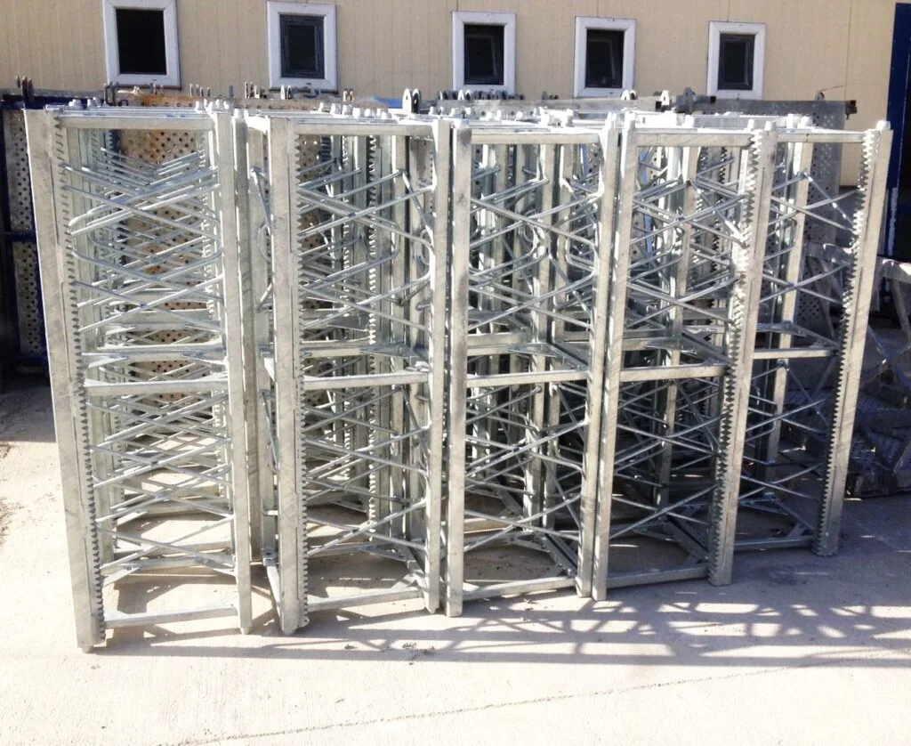 Ortacha vazndan yuqori bolgan yalangoch qizlarning fotosuratlari